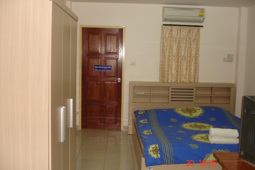 P&Mo Guesthouse Udon Thani Rom bilde
